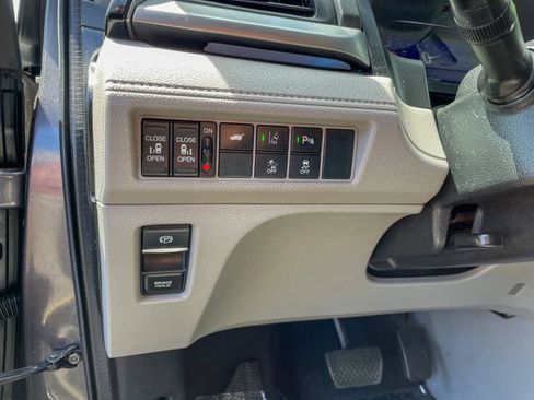 Used 2020 Honda Odyssey Elite image 12