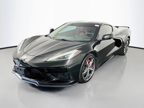 Used 2022 Chevrolet Corvette Stingray Premium Cpe w/ Z51 Performance Package RWD image 4
