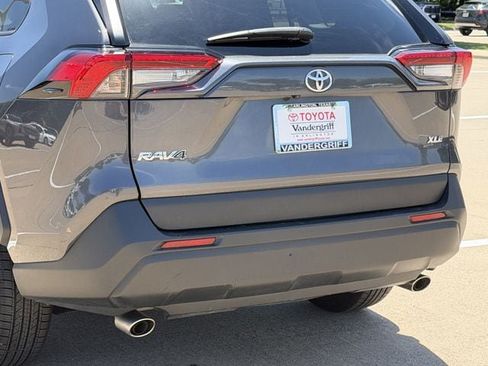 Used 2025 Toyota RAV4 XLE FWD image 6