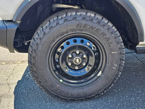 New 2026 Ford Bronco Big Bend w/ Black Diamond Package AWD/4WD image 9