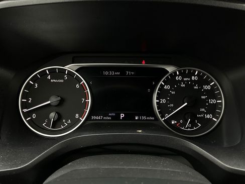 Used 2025 Nissan Rogue SV image 38