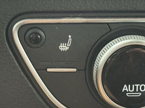 Used 2023 Audi Q5 2.0T Premium image 14