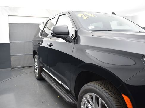 Used 2021 Cadillac Escalade Premium Luxury image 43