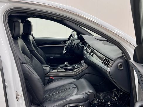 Used 2015 Audi S8 AWD/4WD image 34