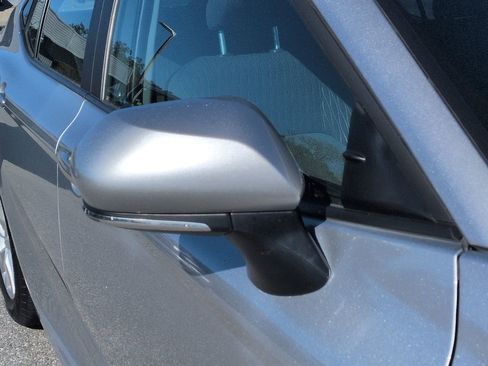 Used 2025 Toyota Camry LE image 12