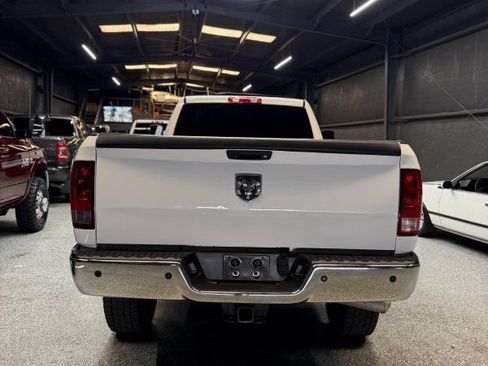 Used 2018 RAM 2500 Tradesman w/ Chrome Appearance Group AWD/4WD image 4