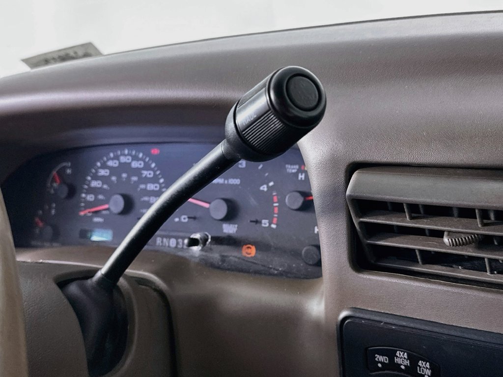 Used 2004 Ford F350 Lariat AWD/4WD image 16
