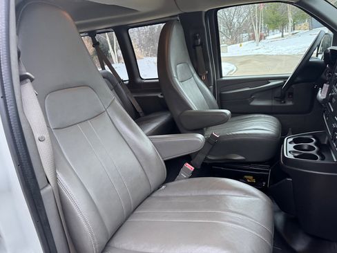 Used 2015 Chevrolet Express 2500 LS image 18