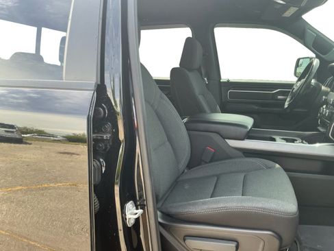 Used 2020 RAM 1500 Big Horn AWD/4WD image 15