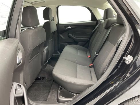 Used 2017 Ford Focus SE image 38