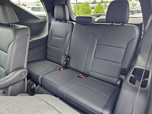 New 2026 Chevrolet Traverse LT w/ Driver Confidence Package FWD image 34