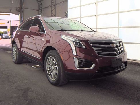 Used 2018 Cadillac XT5 Luxury w/ Driver Awareness Package FWD image 1