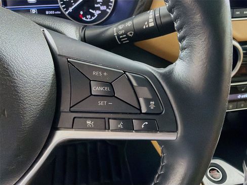 Used 2023 Nissan Sentra SV w/ SV Premium Package FWD image 40