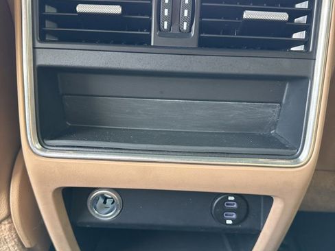 Used 2023 Porsche Cayenne image 14
