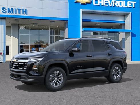 New 2026 Chevrolet Equinox LT FWD image 2