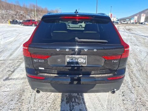 Used 2021 Volvo XC60 T6 Momentum image 4