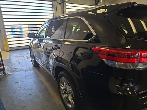 Used 2019 Toyota Highlander Limited image 7
