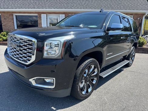 Used 2019 GMC Yukon Denali w/ Denali Ultimate Package AWD/4WD image 4