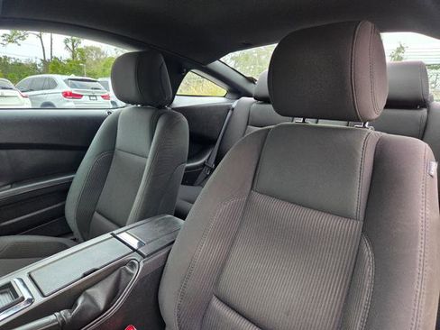 Used 2013 Ford Mustang Coupe image 22