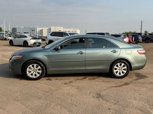 Used 2007 Toyota Camry XLE FWD image 2