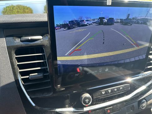 Used 2023 Ford Transit 350 XLT image 9