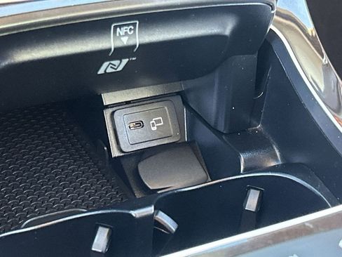 Used 2022 Mercedes-Benz E 350 Sedan image 25