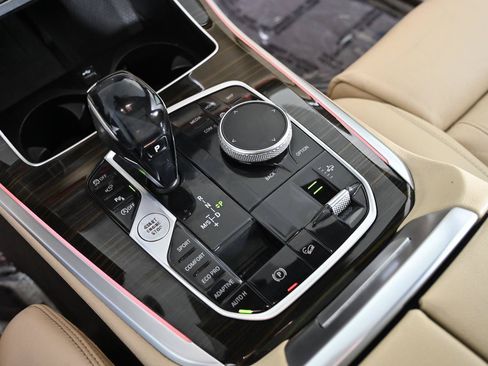 Used 2019 BMW X5 xDrive40i w/ Premium Package 2 AWD/4WD image 21