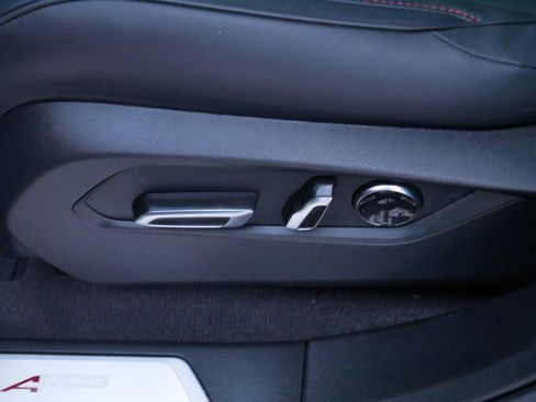 Used 2025 Acura RDX A-Spec image 19