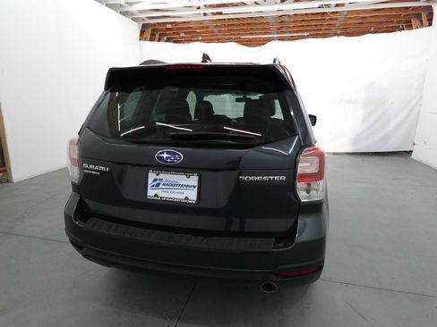 Used 2018 Subaru Forester 2.5i Limited AWD/4WD image 5