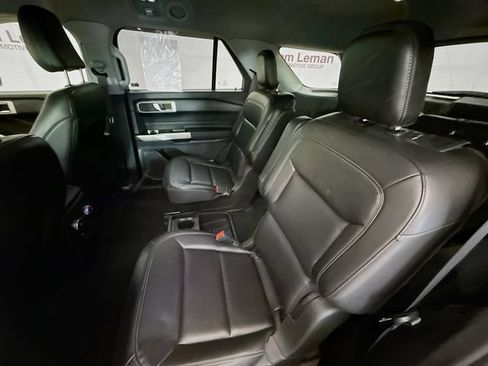 Used 2021 Ford Explorer XLT w/ Equipment Group 202A AWD/4WD image 25