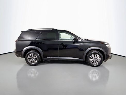 Used 2025 Nissan Pathfinder SV AWD/4WD image 17
