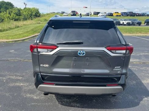 Used 2022 Toyota RAV4 XSE w/ XSE Grade Weather Package AWD/4WD image 4