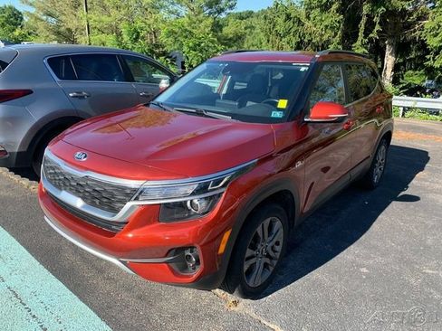 Used 2021 Kia Seltos S AWD/4WD image 1