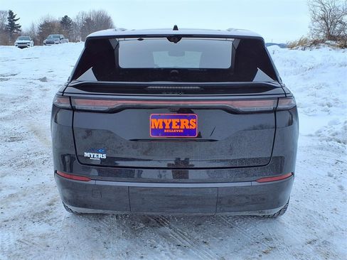 Used 2024 Jeep Wagoneer Launch Edition image 33