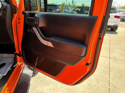 Used 2012 Jeep Wrangler Sahara w/ Dual Top Group AWD/4WD image 14