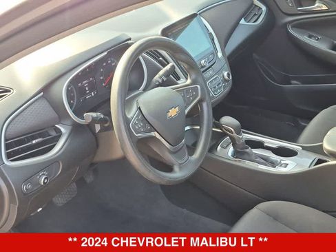 Used 2024 Chevrolet Malibu LT FWD image 2