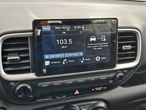 Certified 2025 Hyundai Venue SEL image 20