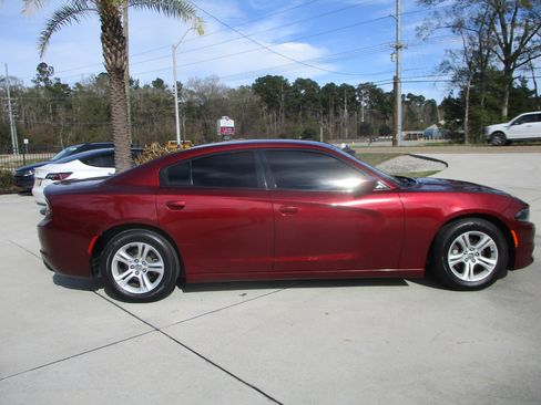 Used 2020 Dodge Charger SXT w/ Leather Interior Group image 18