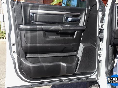 Used 2018 RAM 2500 Laramie w/ Sport Appearance Group image 13