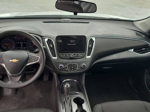 Used 2020 Chevrolet Malibu LT FWD image 9