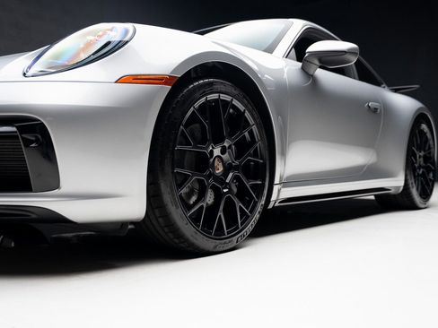 Used 2024 Porsche 911 Carrera RWD image 70