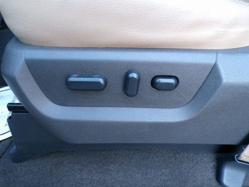 Used 2015 Ford F350 Lariat image 16