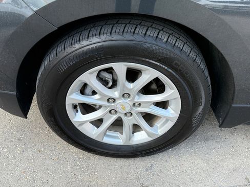 Used 2020 Chevrolet Equinox LT w/ Driver Convenience Package FWD image 9