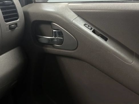 Used 2012 Nissan Frontier SV AWD/4WD image 15