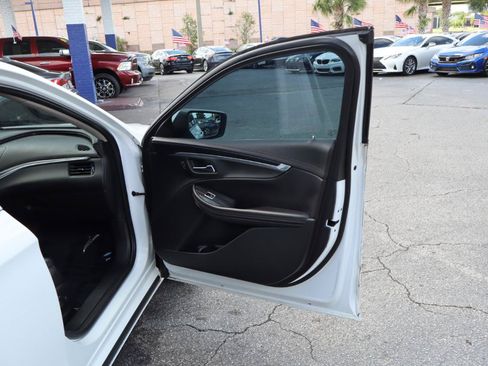 Used 2018 Chevrolet Impala LT FWD image 10