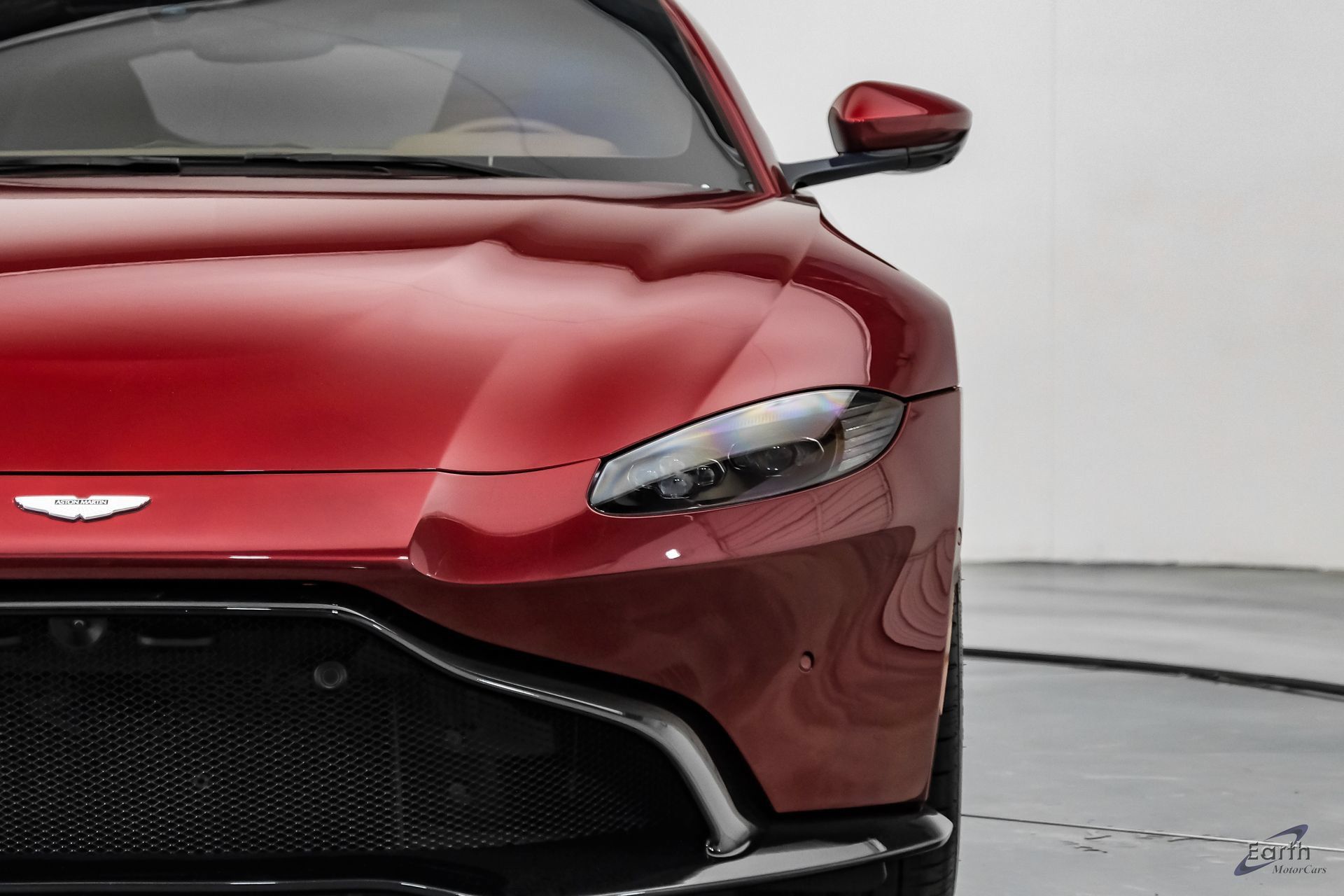 Used 2020 Aston Martin V8 Vantage Coupe RWD image 36
