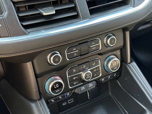 Used 2023 GMC Yukon AT4 w/ AT4 Premium Package AWD/4WD image 31