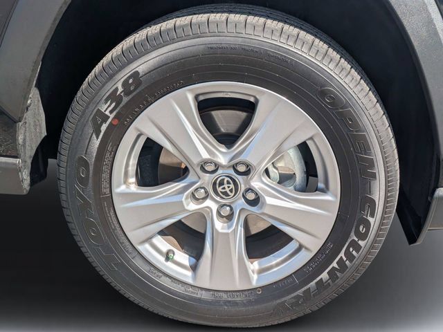 Used 2025 Toyota RAV4 XLE w/ Convenience Package AWD/4WD image 11