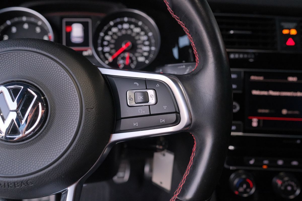 Used 2018 Volkswagen GTI S FWD image 18