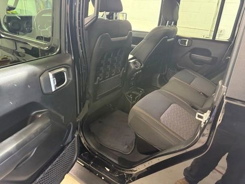 Used 2022 Jeep Gladiator Mojave w/ Trailer Tow Package image 9